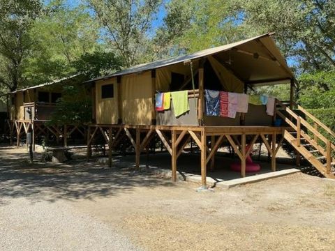 TENTE TOILE ET BOIS 4 personnes - Lodge sur pilotis Confort+ 30m² (sans sanitaires)