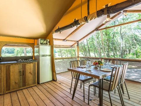 TENTE TOILE ET BOIS 5 personnes - Lodge sur pilotis Confort+ 46m²