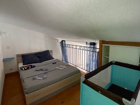 GÎTE 4 personnes - Gîte Duplex ST Clim + TV