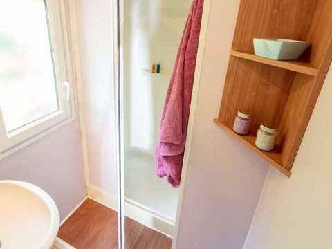 MOBILHOME 6 personnes - Classic | 2 Ch. | 4/6 Pers. | Terrasse Simple | 1 SDB | TV