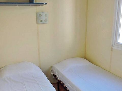 MOBILHOME 6 personnes - Classique | 2 Chambres | 4 à 6 Couchages | Terrasse semi-couverte | 1 Salle de bain