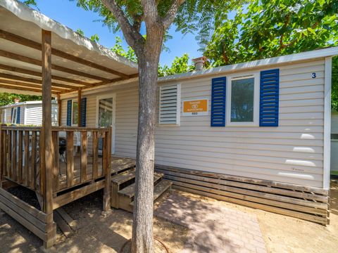 Mobilhome 6 personnes - Mobil-home | Classic | 3 Ch. | 6 Pers. | Terrasse surélevée | TV