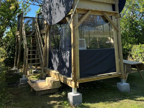 HÉBERGEMENT INSOLITE 2 personnes - D’Tente DKbane 12m² INSOLITE  - 1 chambre + terrasse (sans sanitaires)