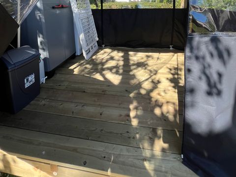 Hébergement 2 personnes - INSOLITE Détente - 12m² - 1 chambre - Terrasse - Sans sanitaires