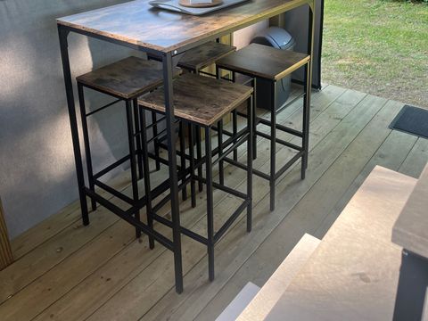 HÉBERGEMENT INSOLITE 4 personnes - DK'ouverte DKbane INSOLITE - 2 chambres (avec sanitaires et sans TV) 3/4 pers.