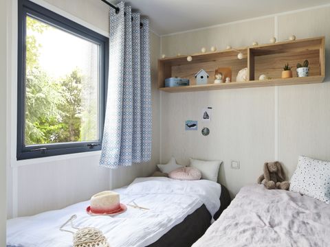 Mobilhome 4 personnes - Palmy Premium 24,5m2 - 2 chambres - CLIM - TV - Lave-vaisselle - Terrasse Couverte