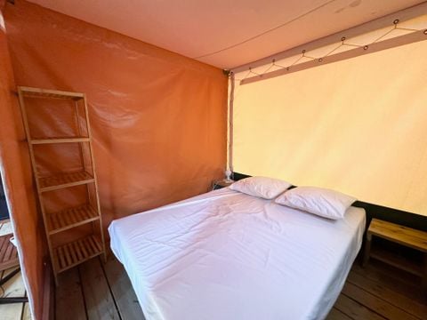 TENTE 4 personnes - équipée sans sanitaires