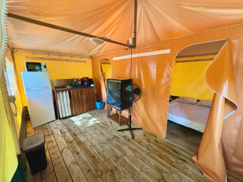 TENTE 4 personnes - équipée sans sanitaires