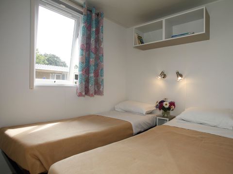 MOBILHOME 7 personnes - Confort 29m² - 3 chambres - Terrasse couverte - TV - lave-vaisselle