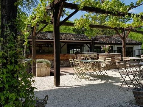 Camping Des Arcades - Camping Lot - Image N°31