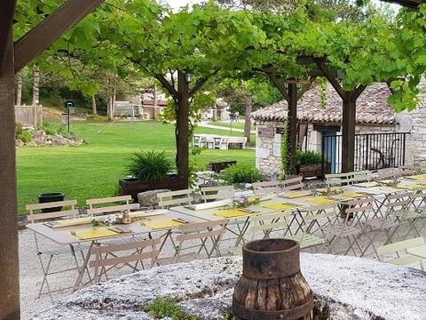 Camping Des Arcades - Camping Lot - Image N°32