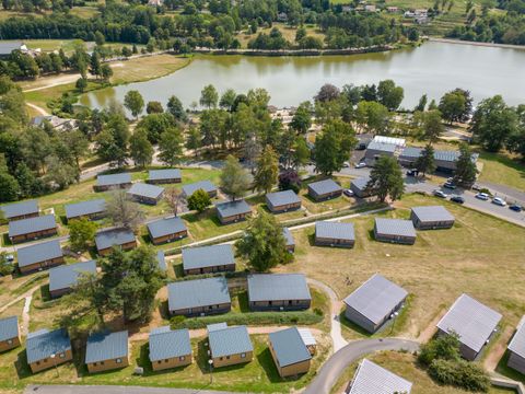 Village Vacances Bel-Air Village Les Demeures du Lac - Camping Puy-de-Dôme - Image N°8