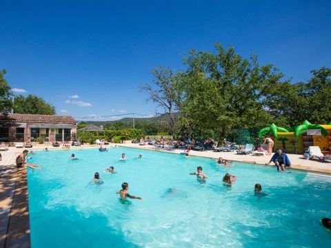 Camping Domaine des Chenes Blancs - Camping Vaucluse