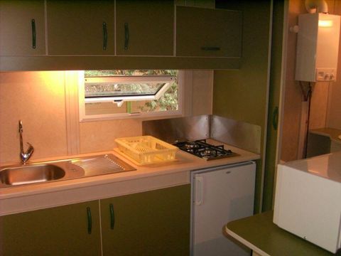 CHALET 4 personnes - STANDARD TRIANON 20m²  2 chambres - terrasse couverte