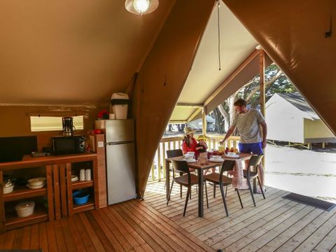 Tente en toile et en bois 4 personnes - Tente Lodge Confort sans sanitaire - 2 chambres
