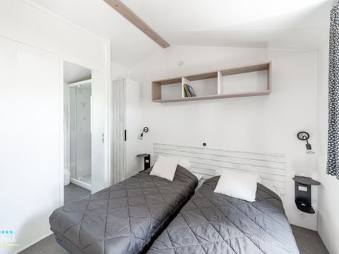 MOBILHOME 4 personnes - Mobil-home Premium 32m² (2 chambres - 2 sdb) + Lave Vaisselle + terrasse semi-couverte 15m²