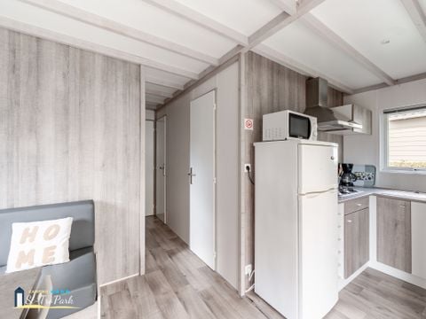 CHALET 4 personnes - Chalet Confort 26.5m² (2 chambres) + terrasse couverte + TV