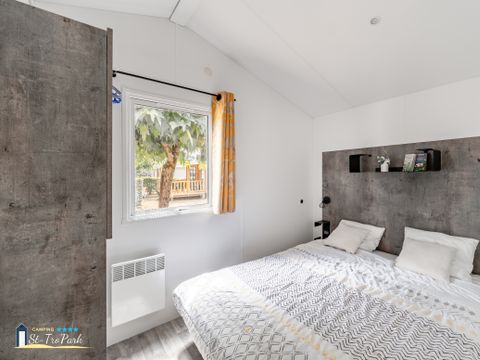 Mobilhome 6 personnes - Premium 33m² - 3 chambres - Lave Vaisselle - Lit 160 - Terrasse semi-couverte 15m²