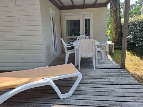 Chalet 6 personnes - Premium 34m² - 3 chambres - Climatisation - Lave-vaisselle - Terrasse couverte