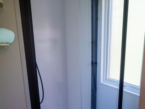 Mobilhome 4/5 personnes - CONFORT
