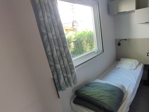 Mobilhome 6 personnes - Baltique 2 Salles d'eau - 3 Chambres + banquette convertible