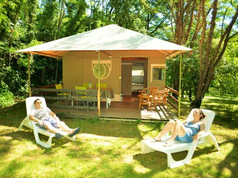 Tente en toile et en bois 5 personnes - Grand lodge 25m² (2 chambres) 5 pers