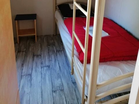 MOBILHOME 8 personnes - Mobil-home 6/8 places, 32m² (3 Chambres). TV 6/8 pers