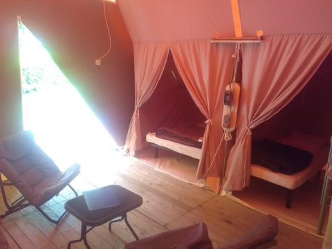 Tente en toile et en bois 5 personnes - Petit Lodge 20m² (2 chambres) sans sanitaires 5 pers