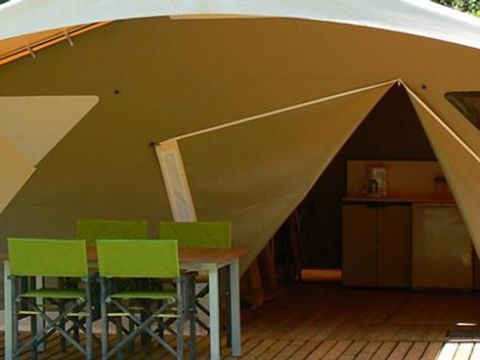 TENTE TOILE ET BOIS 5 personnes - Petit Lodge 20m² (2 chambres) sans sanitaires 5 pers