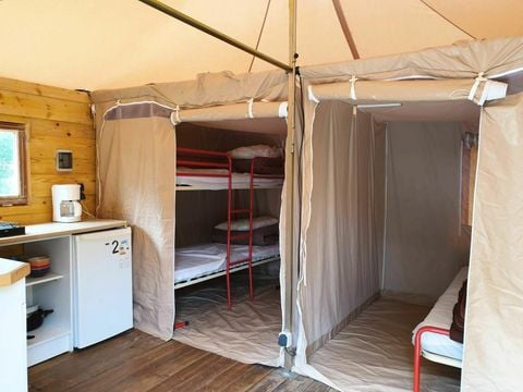 HÉBERGEMENT INSOLITE 4 personnes - Cabane 3 Pièces 4 Personnes Sans Sanitaires