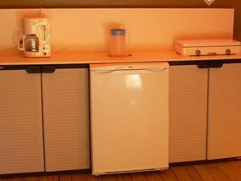Tente en toile et en bois 5 personnes - Petit Lodge 3 Pièces 5 Personnes Sans Sanitaire