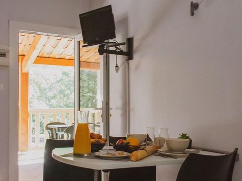 MAISON 3 personnes - EAU VIVE TERRASSE COUVERTE TV