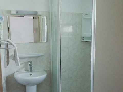 MAISON 3 personnes - EAU VIVE TERRASSE COUVERTE TV