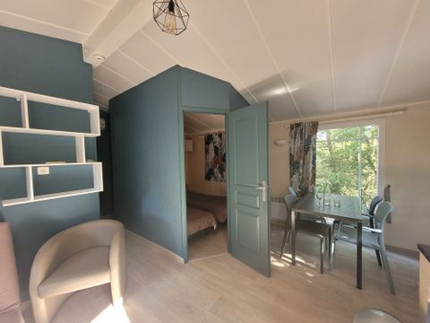 MOBILHOME 6 personnes - 4/6 Confort avec terrasse + Climatisation + TV 40m²