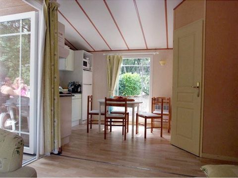 MOBILHOME 6 personnes - 4/6 Confort avec terrasse + Climatisation + TV 40m²
