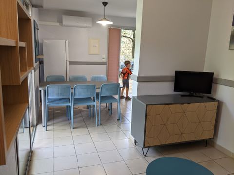 MAISON 6 personnes - Pavillon 6- 1 chambre + 1 chambre cabine + terrasse + Climatisation + TV - 40m²