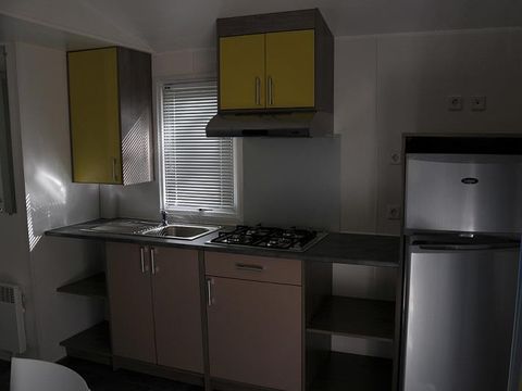 MOBILHOME 4 personnes - 4 personnes avec terrasse + climatisation + TV - 31m²