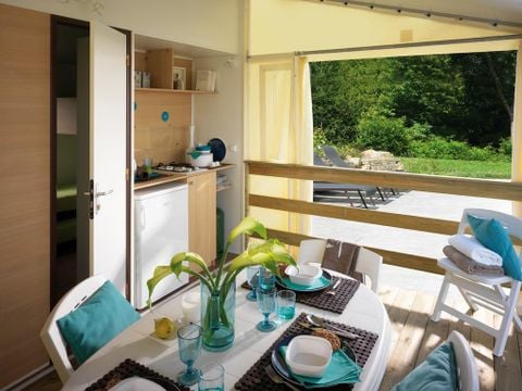BUNGALOW TOILÉ 4 personnes - Tithome - 2 chambres - sanitaires collectifs camping 21 m2