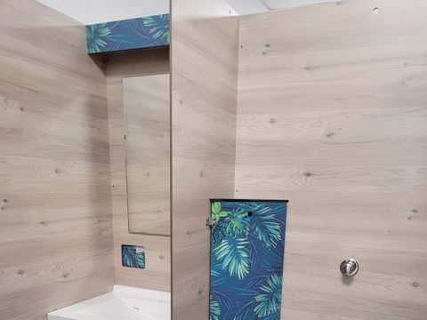 BUNGALOW TOILÉ 4 personnes - Tithome - 2 chambres - sanitaires collectifs camping 21 m2