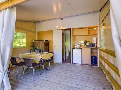 BUNGALOW TOILÉ 4 personnes - Tithome - 2 chambres - sanitaires collectifs camping 21 m2