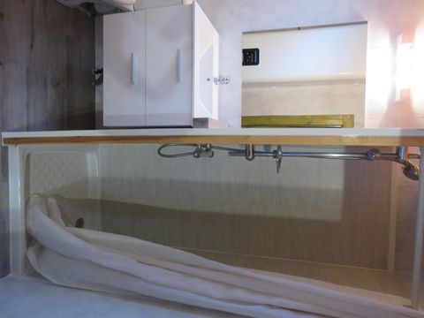 CHALET 6 personnes - MOTEL CALIFORNIA + TV