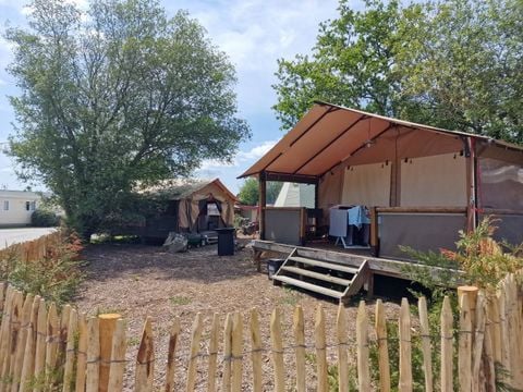 TENTE TOILE ET BOIS 5 personnes - LODGE (SANS SANITAIRES)