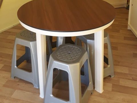 HÉBERGEMENT INSOLITE 4 personnes - TIPI SANS SANITAIRES