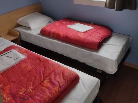 MOBILHOME 5 personnes - 4 / 5 pers. (sans draps ni serviettes)