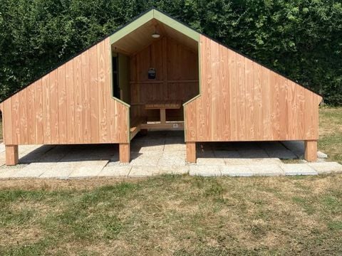 HÉBERGEMENT INSOLITE 4 personnes - Cabane Fernweh - sanitaires communs