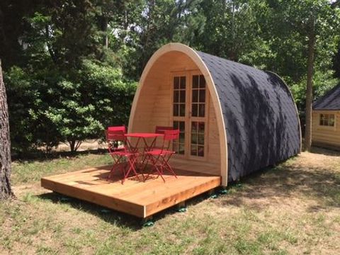 HÉBERGEMENT INSOLITE 4 personnes - Cabane Pod - sanitaires communs