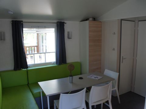 MOBILHOME 7 personnes - Mobil home Premium 32 m² 3 chambres + terrasse 12m² semi-couverte (9m²) + TV + clim 6/7 pers