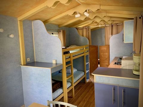 HÉBERGEMENT INSOLITE 4 personnes - Roulotte Arizona (grande caravane) - 4 pers