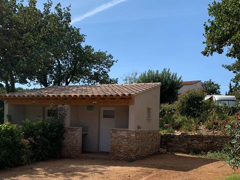 Emplacement - Grand confort avec sanitaire Individuel - Plancha