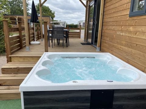 MOBILHOME 4 personnes - MOBIWOOD 36 avec son JACUZZI PRIVATIF - 2 Chambres